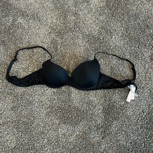 Lined Black and pink Victoria’s Secret size 32 b